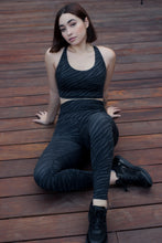Cargar imagen en el visor de la galería, Dawn Zebra Black Top