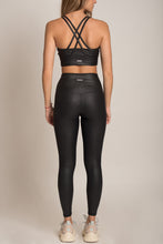 Cargar imagen en el visor de la galería, Black metalic Luxury top