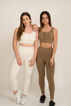 Cargar imagen en el visor de la galería, Impact Crema Leggings