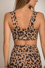 Cargar imagen en el visor de la galería, Savage Light Cheetah Top