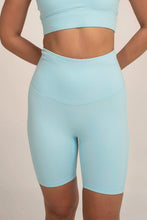Cargar imagen en el visor de la galería, Active Ice Blue Short