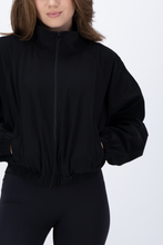 Cargar imagen en el visor de la galería, High Neck Light Weight Jacket
