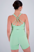 Cargar imagen en el visor de la galería, Solid Matcha Short

