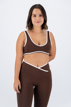 Cargar imagen en el visor de la galería, Align Milk Chocolate  Top
