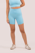 Cargar imagen en el visor de la galería, Daylight Light Blue Short
