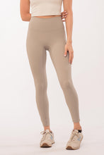 Cargar imagen en el visor de la galería, Daylight Earth Gray Leggings
