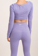 Cargar imagen en el visor de la galería, Adapt Long Sleeve Wisteria Lilac Top
