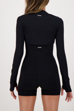 Cargar imagen en el visor de la galería, Core Black Long Sleeve
