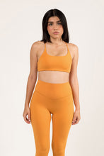 Cargar imagen en el visor de la galería, Blossom Apricot Orange Top
