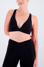 Cargar imagen en el visor de la galería, Atelier Moon Black Top
