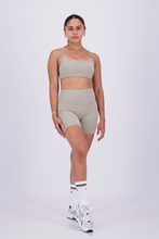 Cargar imagen en el visor de la galería, Infinity Gray Short
