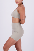 Cargar imagen en el visor de la galería, Infinity Gray Short
