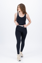 Cargar imagen en el visor de la galería, Align Black Tank Top
