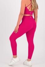 Cargar imagen en el visor de la galería, Solid  Raspberry Pink Leggings
