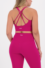 Cargar imagen en el visor de la galería, Solid Raspberry Pink Top
