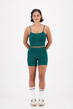 Cargar imagen en el visor de la galería, Reset Garden Green Short
