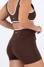 Cargar imagen en el visor de la galería, Align Milk Chocolate Short
