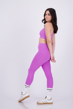 Cargar imagen en el visor de la galería, Wave Orchid Purple Leggings
