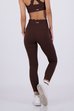 Cargar imagen en el visor de la galería, Wave Syrup Brown Leggings
