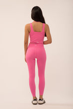 Cargar imagen en el visor de la galería, Sonic Pink Leggings
