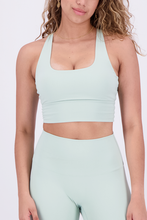 Cargar imagen en el visor de la galería, Solid Leaf Green Top
