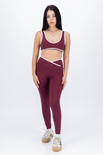 Cargar imagen en el visor de la galería, Align Deep Wine Leggings
