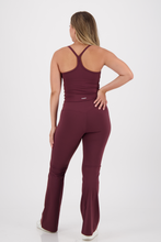 Cargar imagen en el visor de la galería, Solid Wine Tank Top
