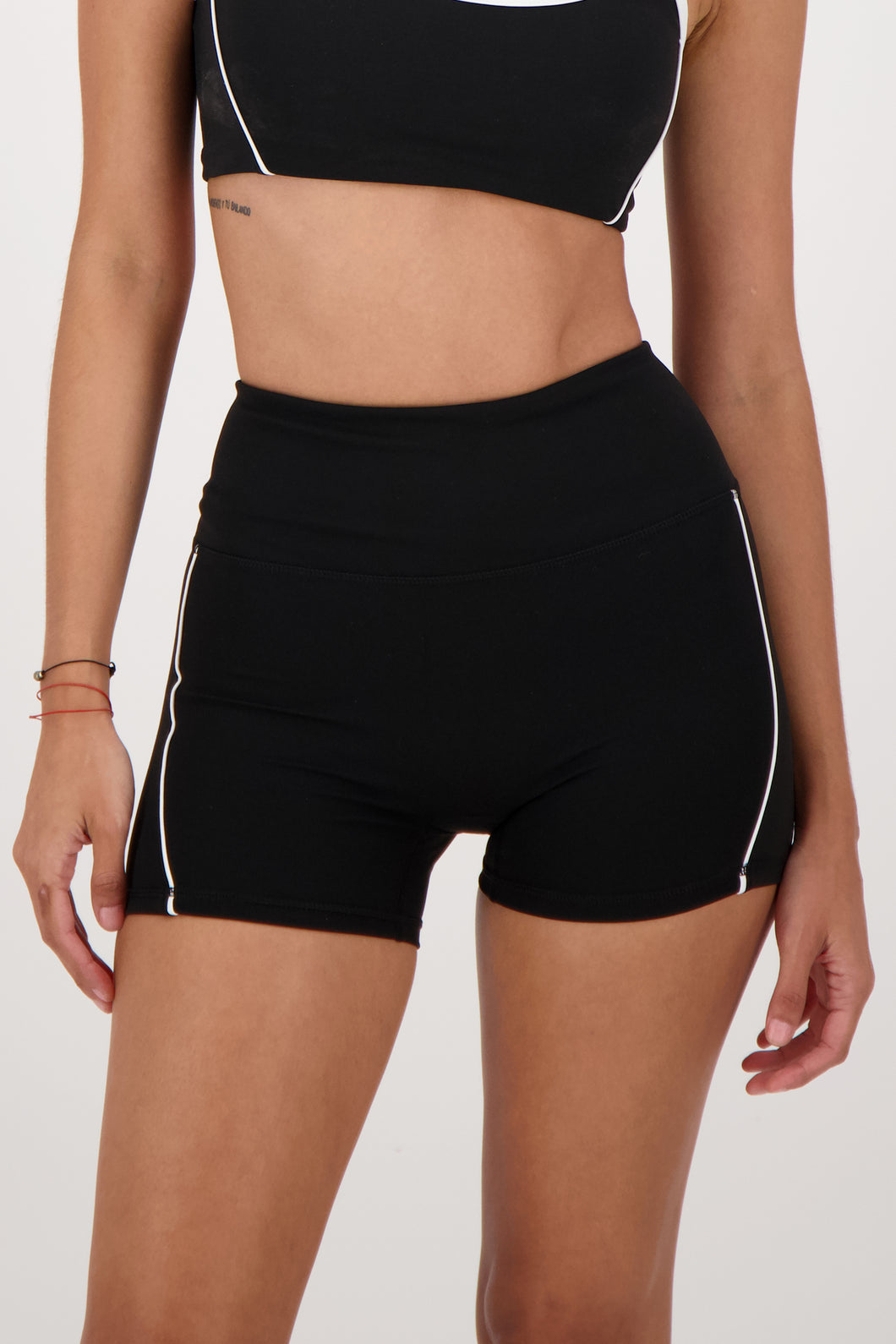 Contrast True Black  Short