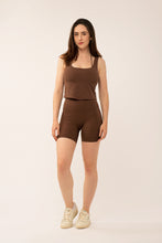 Cargar imagen en el visor de la galería, Brunette Brown Short
