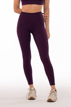 Cargar imagen en el visor de la galería, Daylight Berry Purple Leggings
