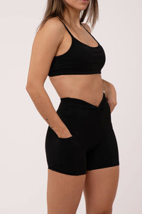 Spirit Twist Black Short