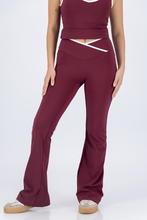 Cargar imagen en el visor de la galería, Align Deep Wine Flare Pants
