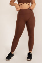 Cargar imagen en el visor de la galería, Legacy Cinnamon Leggings
