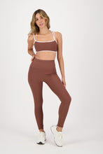 Cargar imagen en el visor de la galería, Ribbed Chai Brown Leggings
