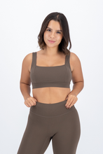 Cargar imagen en el visor de la galería, Form Cedar Brown Top
