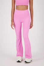 Cargar imagen en el visor de la galería, Contrast Cotton Candy Flare Pants
