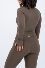 Cargar imagen en el visor de la galería, Form Cedar Brown Jacket
