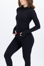 Cargar imagen en el visor de la galería, Form Coal Black Jacket
