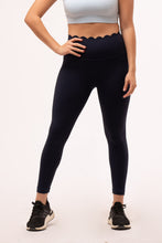 Cargar imagen en el visor de la galería, Scallop  Marine Leggings
