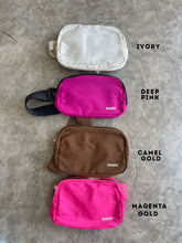 Cargar imagen en el visor de la galería, Belt Cross Body Bag
