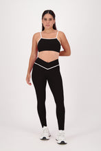 Cargar imagen en el visor de la galería, Compact Black Leggings
