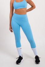 Cargar imagen en el visor de la galería, Blossom Capri Blue Leggings
