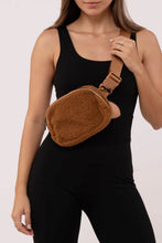 Cargar imagen en el visor de la galería, Belt Cross Body Bag
