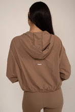 Cargar imagen en el visor de la galería, Lightweight Hood Jacket limited edition
