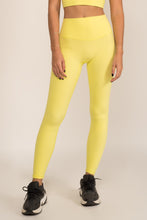 Cargar imagen en el visor de la galería, Allure Cosmic Yellow Leggings
