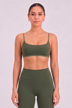 Cargar imagen en el visor de la galería, Soma Moss Green Top
