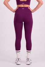 Cargar imagen en el visor de la galería, Solid Grape Leggins

