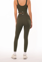 Cargar imagen en el visor de la galería, Daylight Green Olive Leggings
