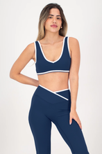 Cargar imagen en el visor de la galería, Align Blueberry Blue Top
