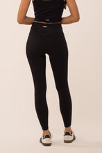 Cargar imagen en el visor de la galería, Onyx Black  Leggings
